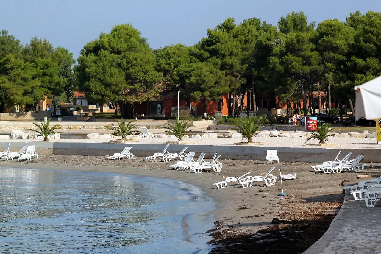 Apartments With A Parking Space Umag - 7124