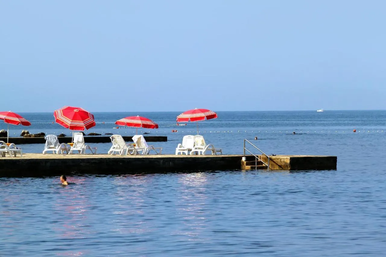 Apartments With A Parking Space Umag - 7124