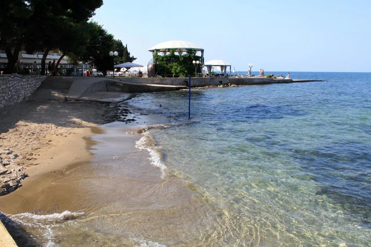 Apartments With A Parking Space Umag - 7124