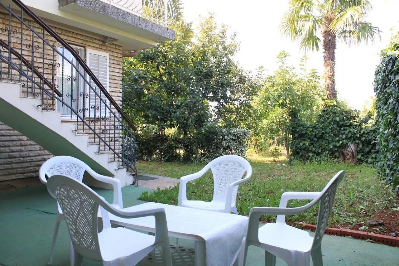 Apartments With A Parking Space Umag - 7124 Croatia