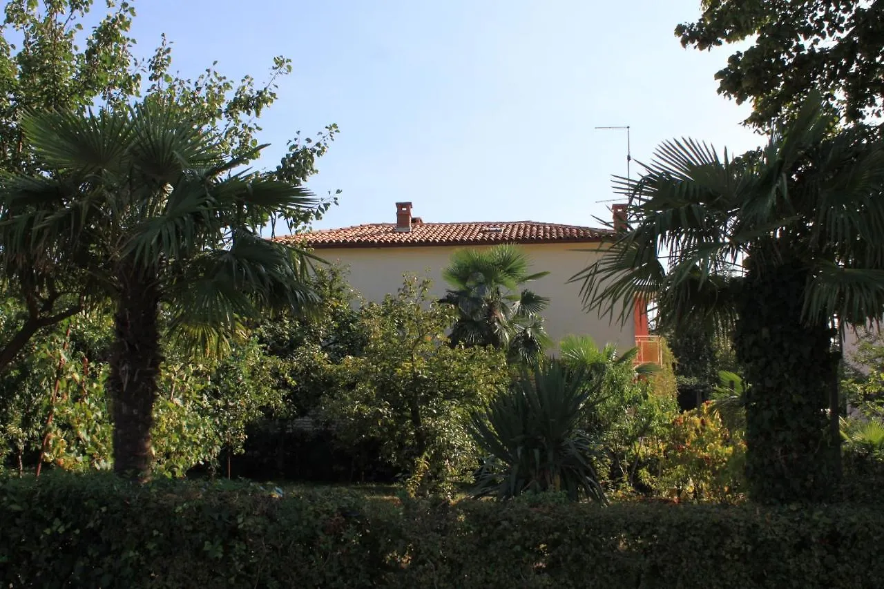 Apartments With A Parking Space Umag - 7124