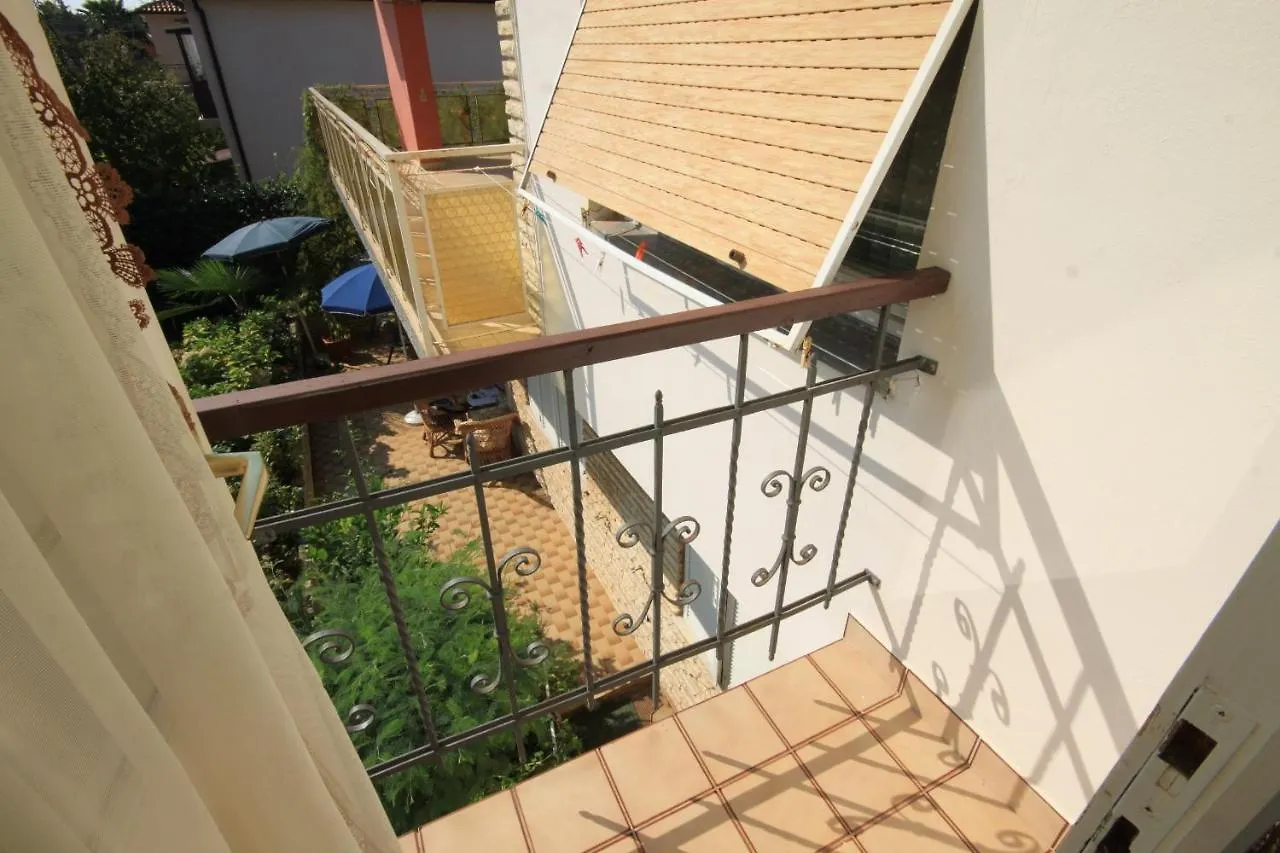 Apartments With A Parking Space Umag - 7124