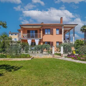 Apartment Elvi - Uma106 By Interhome, Umag